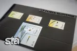 Slovesna predstavitev priložnostnih poštnih znamk iz serije Rastlinstvo, posvečenih narcisovkam, ki jih pripravljajo Pošta Slovenije, Filatelistična zveza Slovenije in Botanični vrt UL.